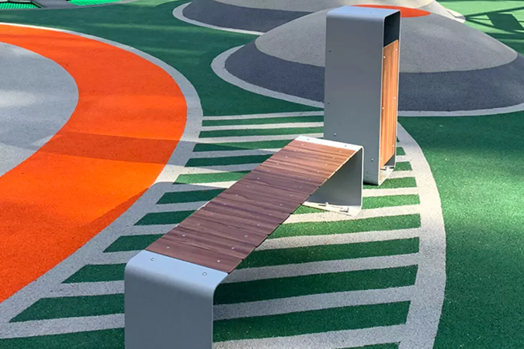 Parkmeubilair zitbank en vuilnisbak