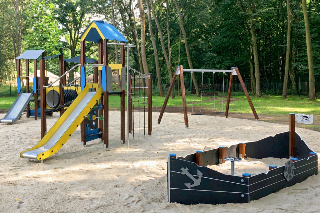 Wooden grenen houten speelcombinaties camping