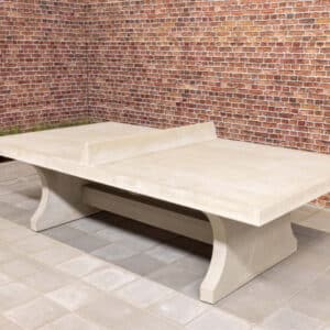 Betonnen speltafels en meubilair